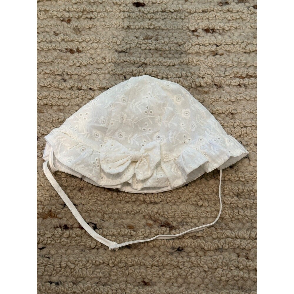 Girls White Eyelet Bonnet Sun Hat Size L Cotton Floral Bow Chin Ties